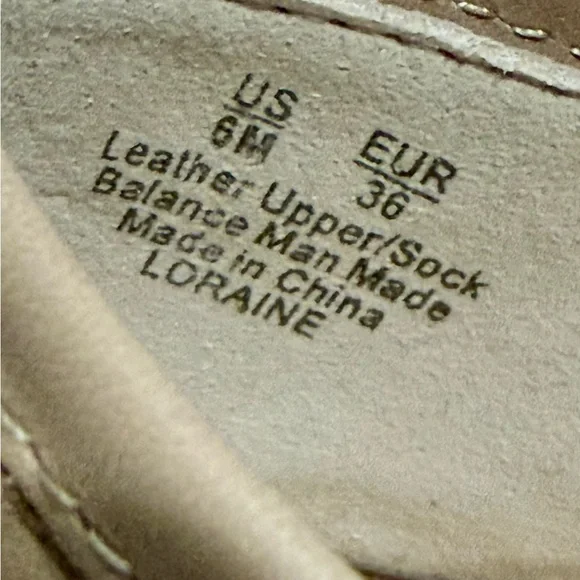 Sam Edelman Beige Loraine Loafers with Gold Accent Size 6 Women’s - Picture 4 of 10